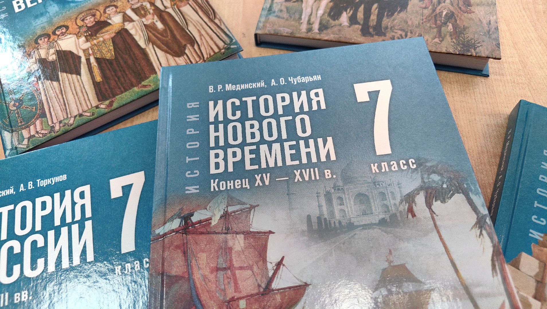 библиотека, книги, учебники, программа, лицей, учебный год,