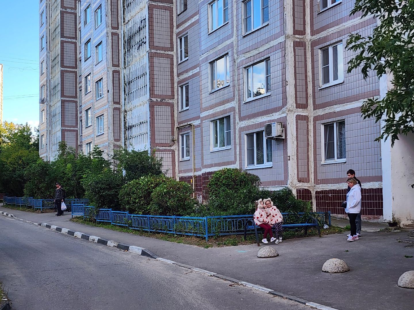 чехов, акция собери ребенка в школу, партия единая россия, депутат госдумы александр коган, помощь многодетным семьям, помощь семьям участников сво, материальная поддержка, школьные принадлежности, рюкзаки, подарки, игрушки, подготовка к новому учебному году, благотворительность,