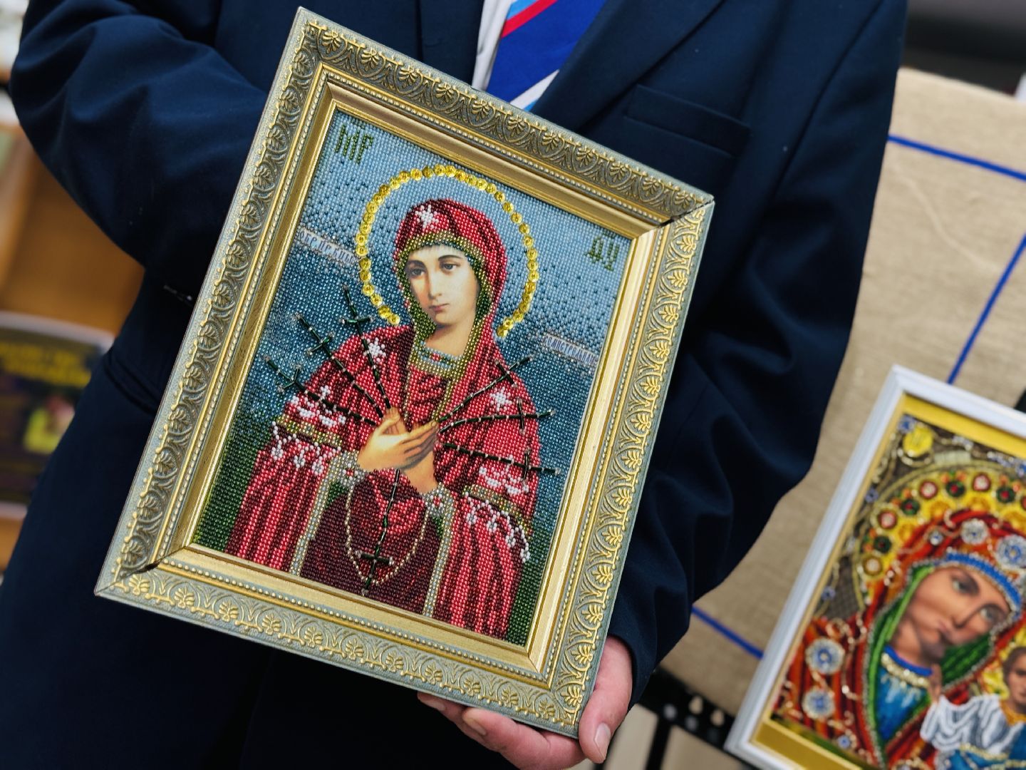 раменское, иконы, вышивка, промысел, выставка икон, необычное хобби,портретник, портретный репортаж,