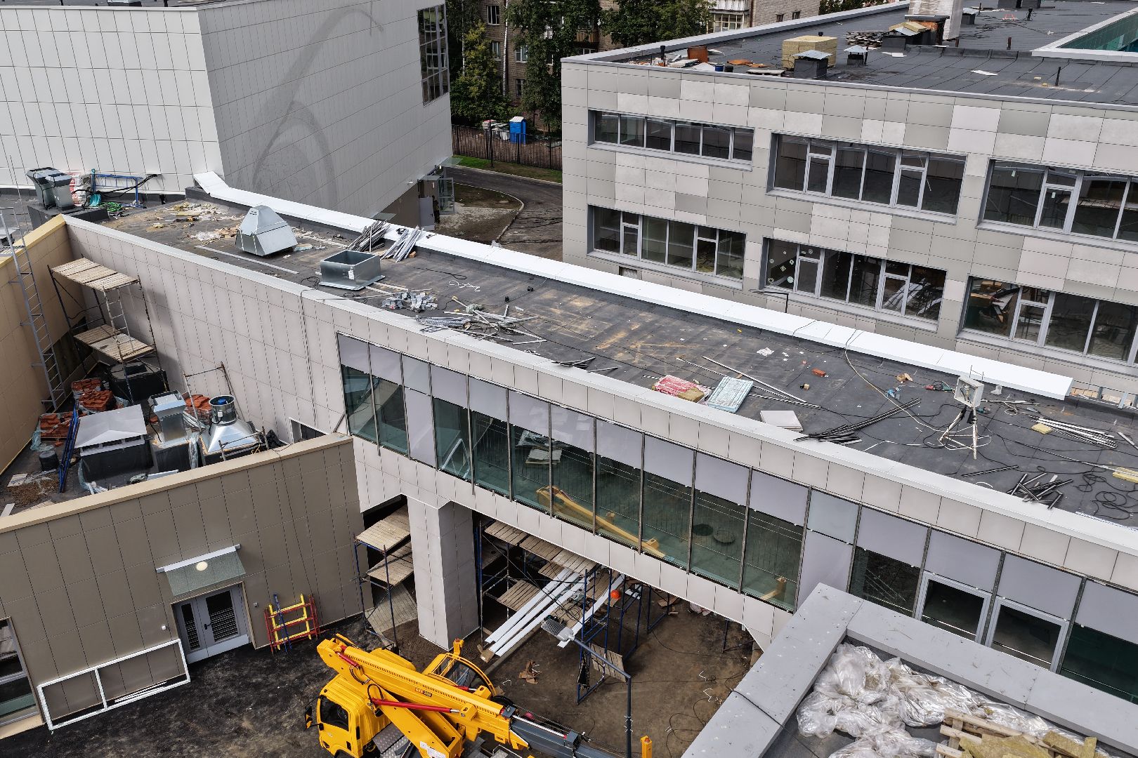 видео с коптера, школа 1 в дубне,  школа 1 в королеве, пристройка к школе 1 в королеве,