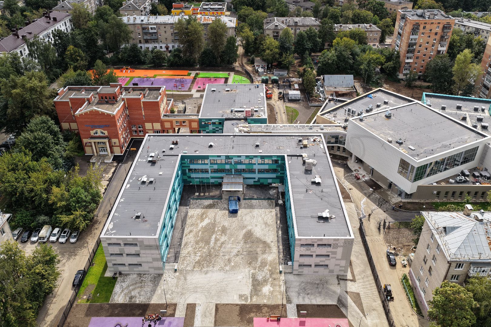 видео с коптера, школа 1 в дубне,  школа 1 в королеве, пристройка к школе 1 в королеве,