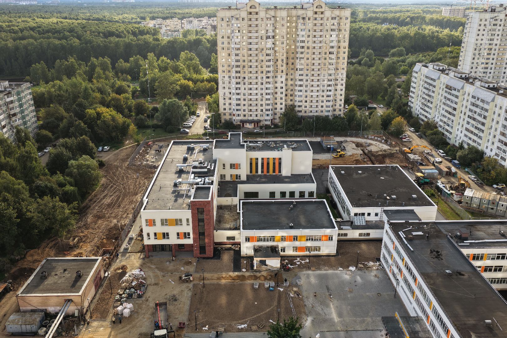 видео с коптера, пристройка к гимназии 13, образование в долгопрудном,