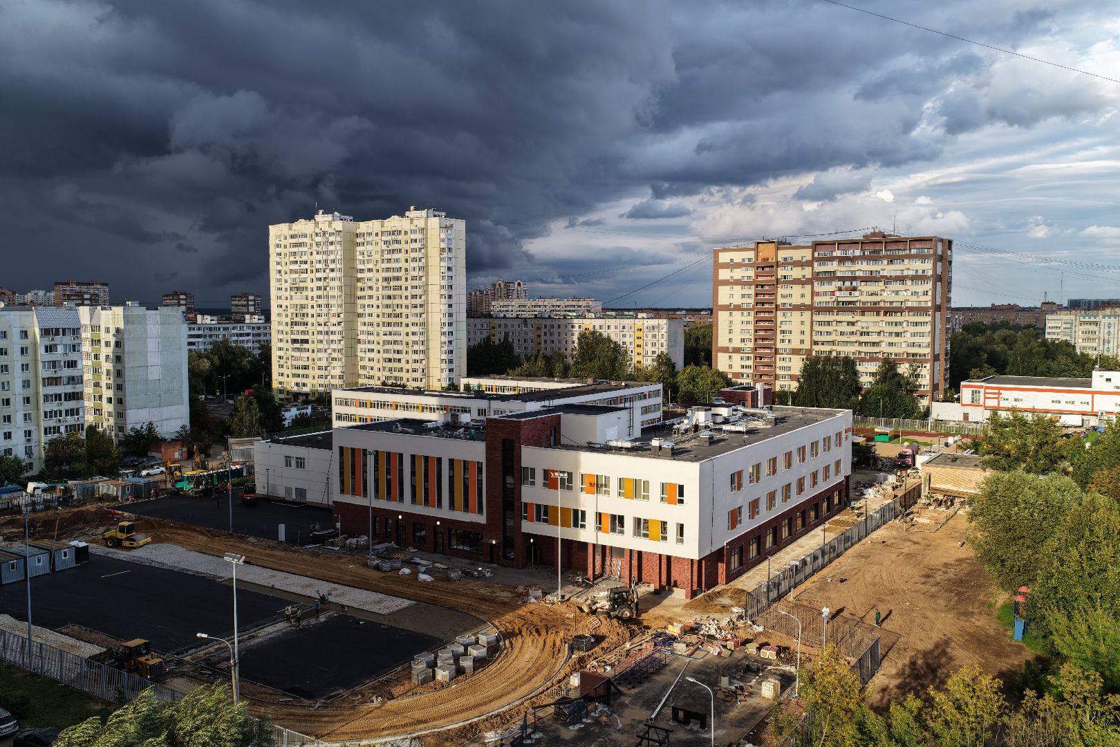 видео с коптера, пристройка к гимназии 13, образование в долгопрудном,