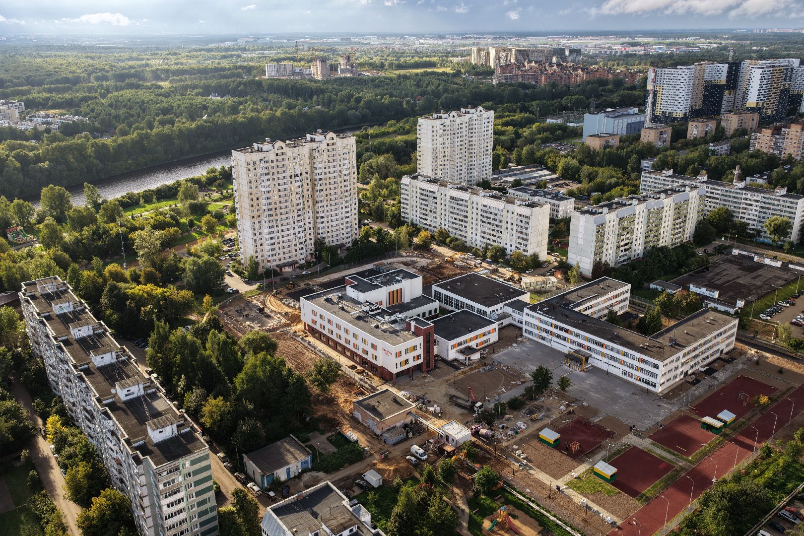 видео с коптера, пристройка к гимназии 13, образование в долгопрудном,