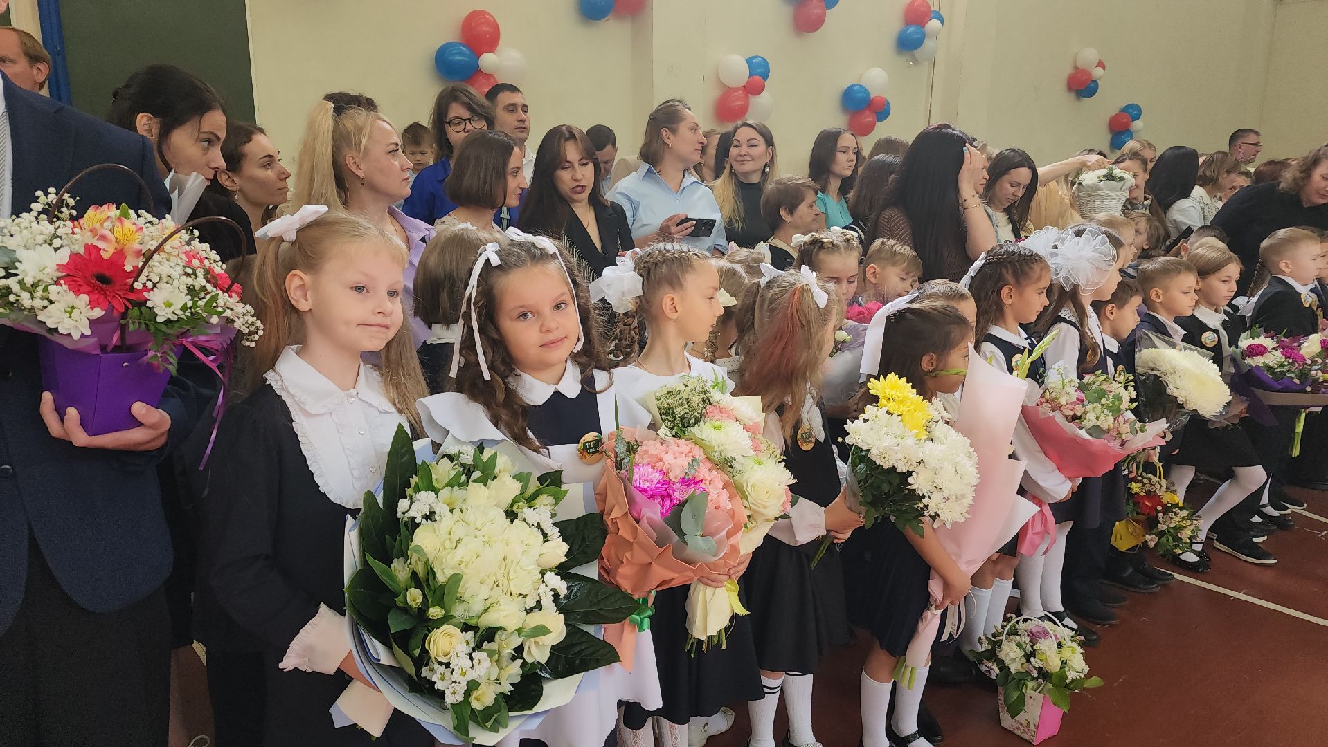 Реутов , образование , 1 сентября , Учебный год, Линейка,физтех, профильные классы,