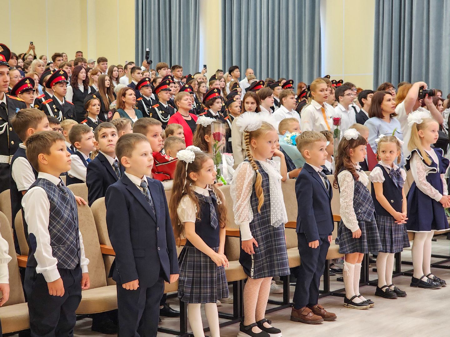 Подольск, День знаний, школа на 1100 мест, 1 сентября, Линейка,