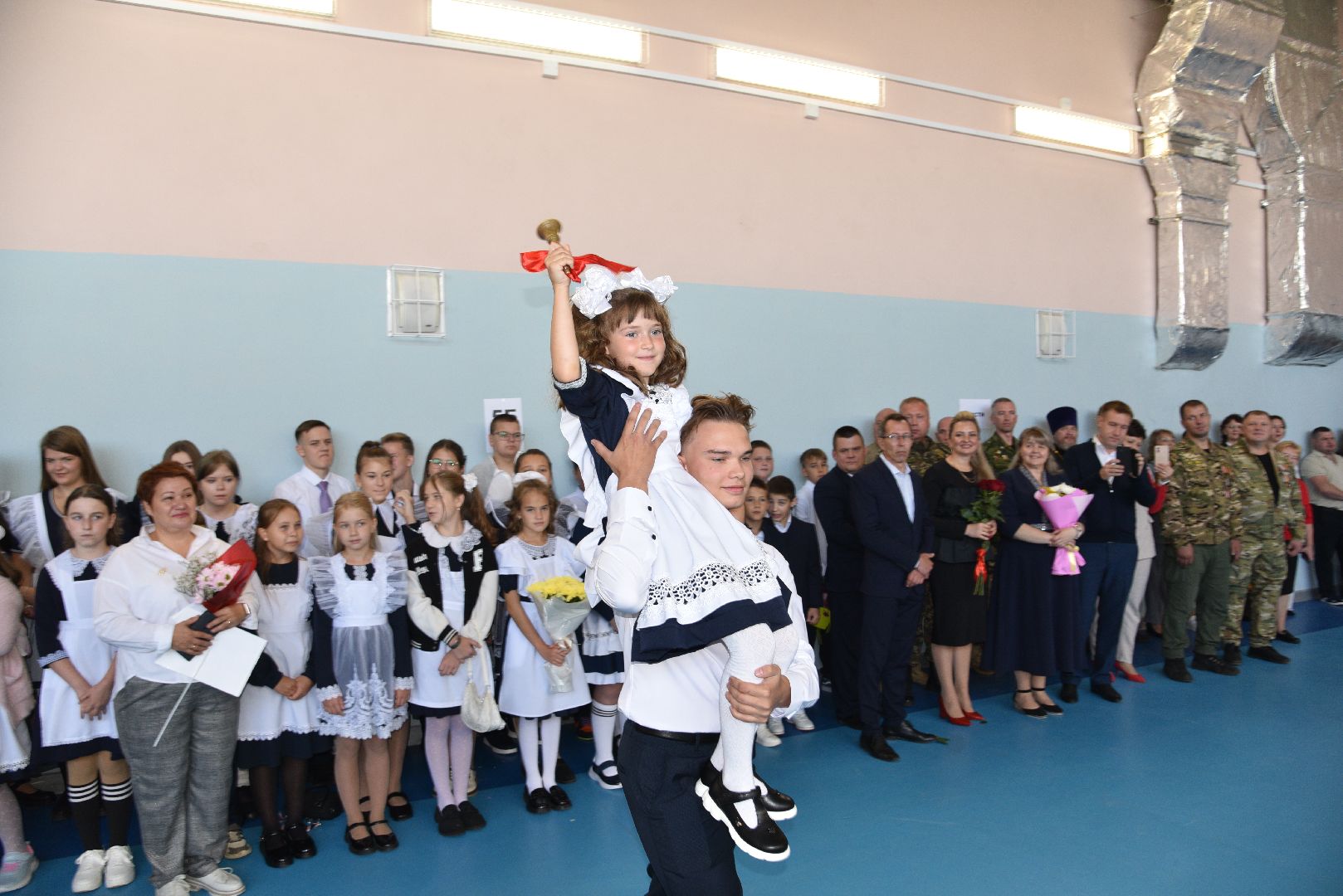 лотошино, лотошинская школа 1, первый звонок, 1 сентября, 1 сентября 2025,