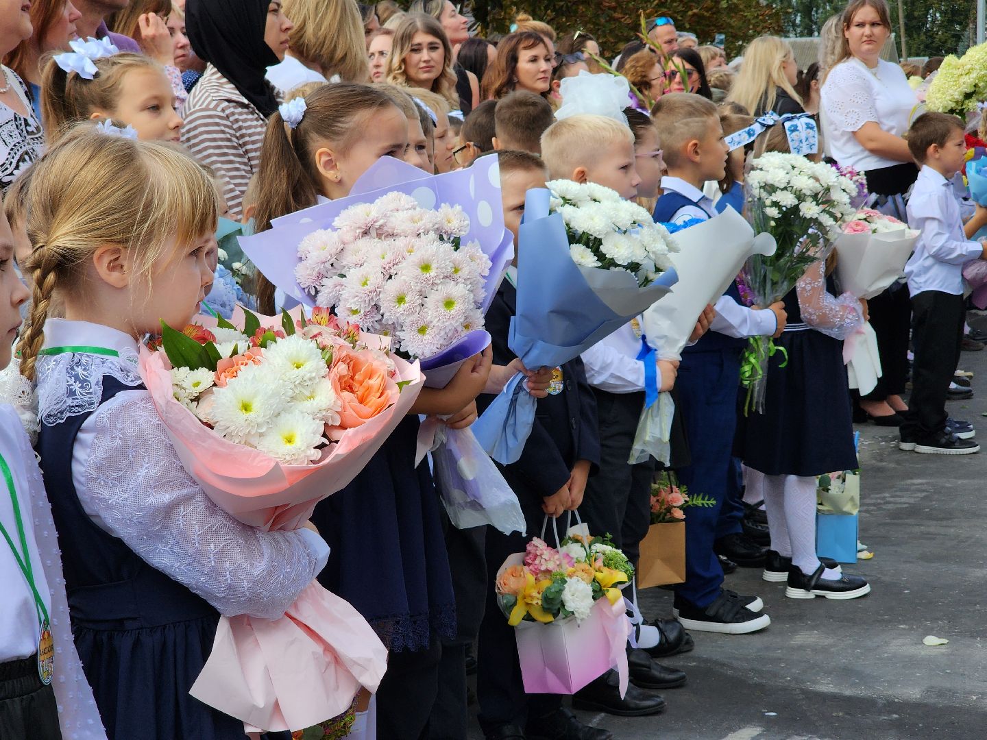 день знаний,  первое сентября, школьная линейка, рабочий поселок обухово, богородский городской округ,