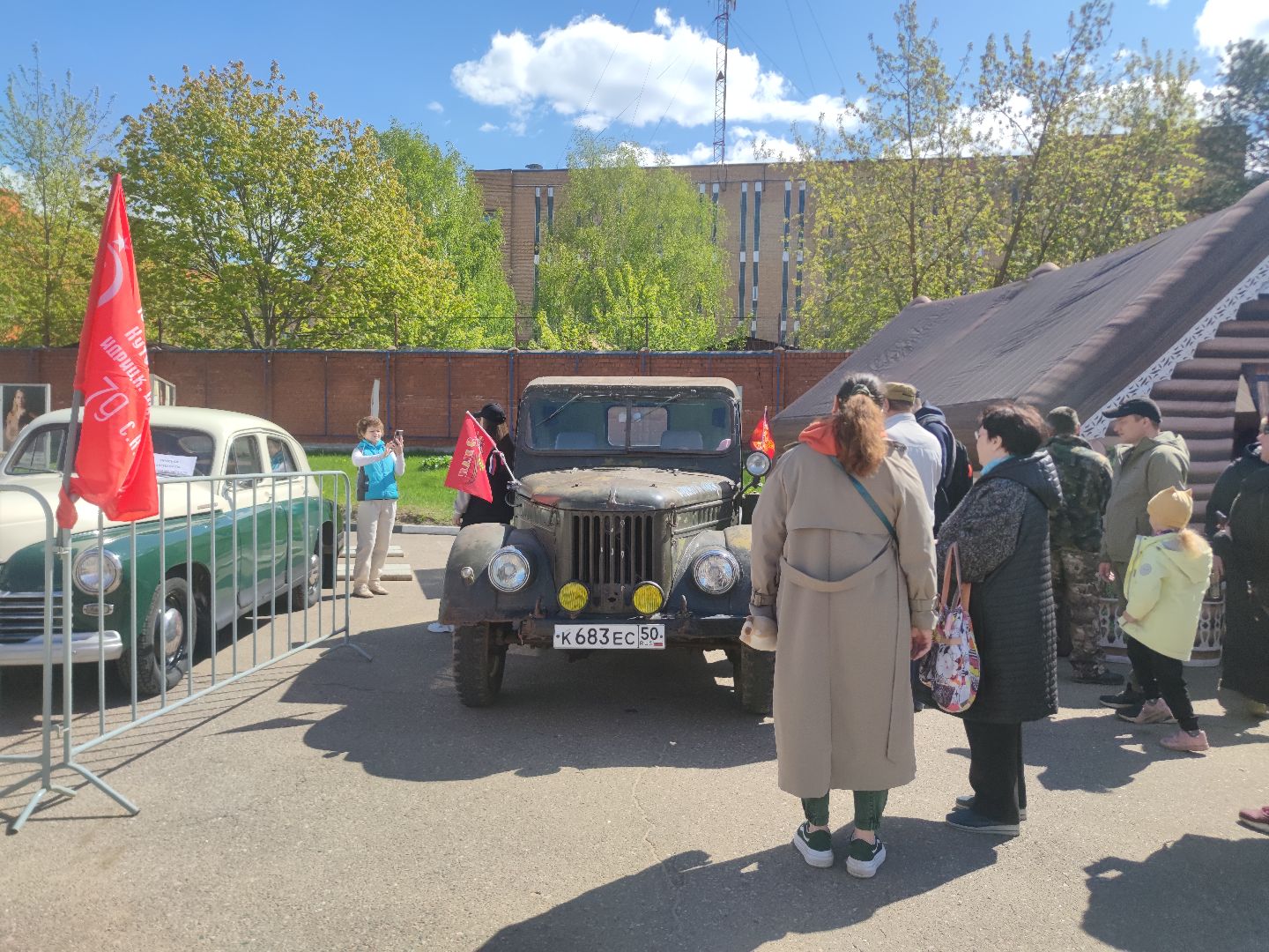 ретро-автомобили, выставка, парк, День Победы, Дубна