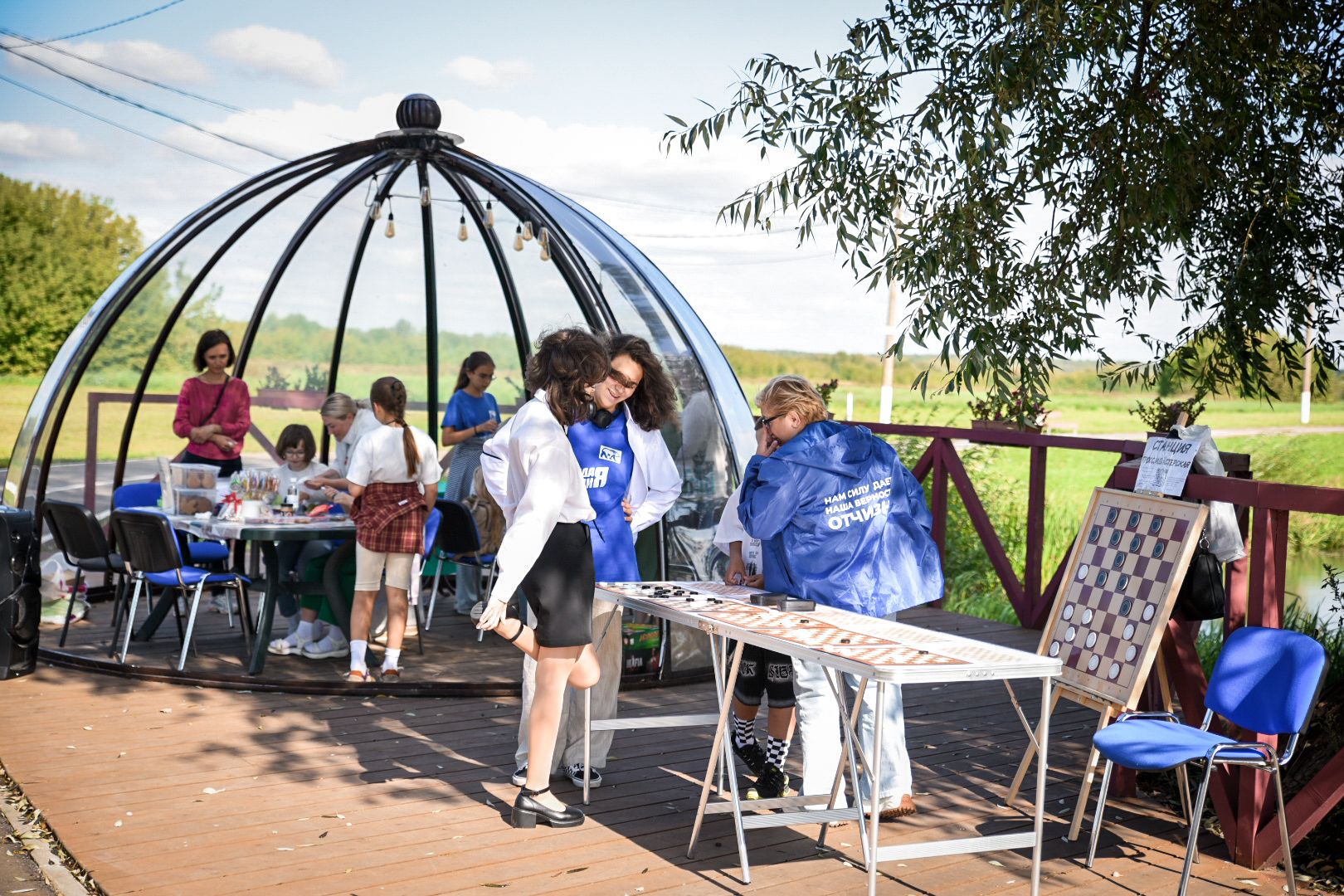бронницы, парк бронницкий луг, день знаний в парке , дети, шашки в бронницах,