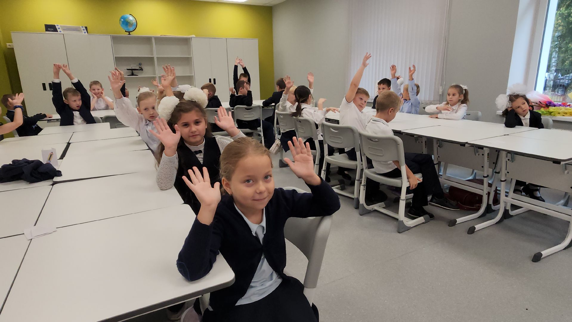 ашукино, ремонт школы, ашукинский образовательный комплекс, дети, день знаний, классный час,новое оборудование,кабинет, интерактивная доска,новая мебель,1 сентября,