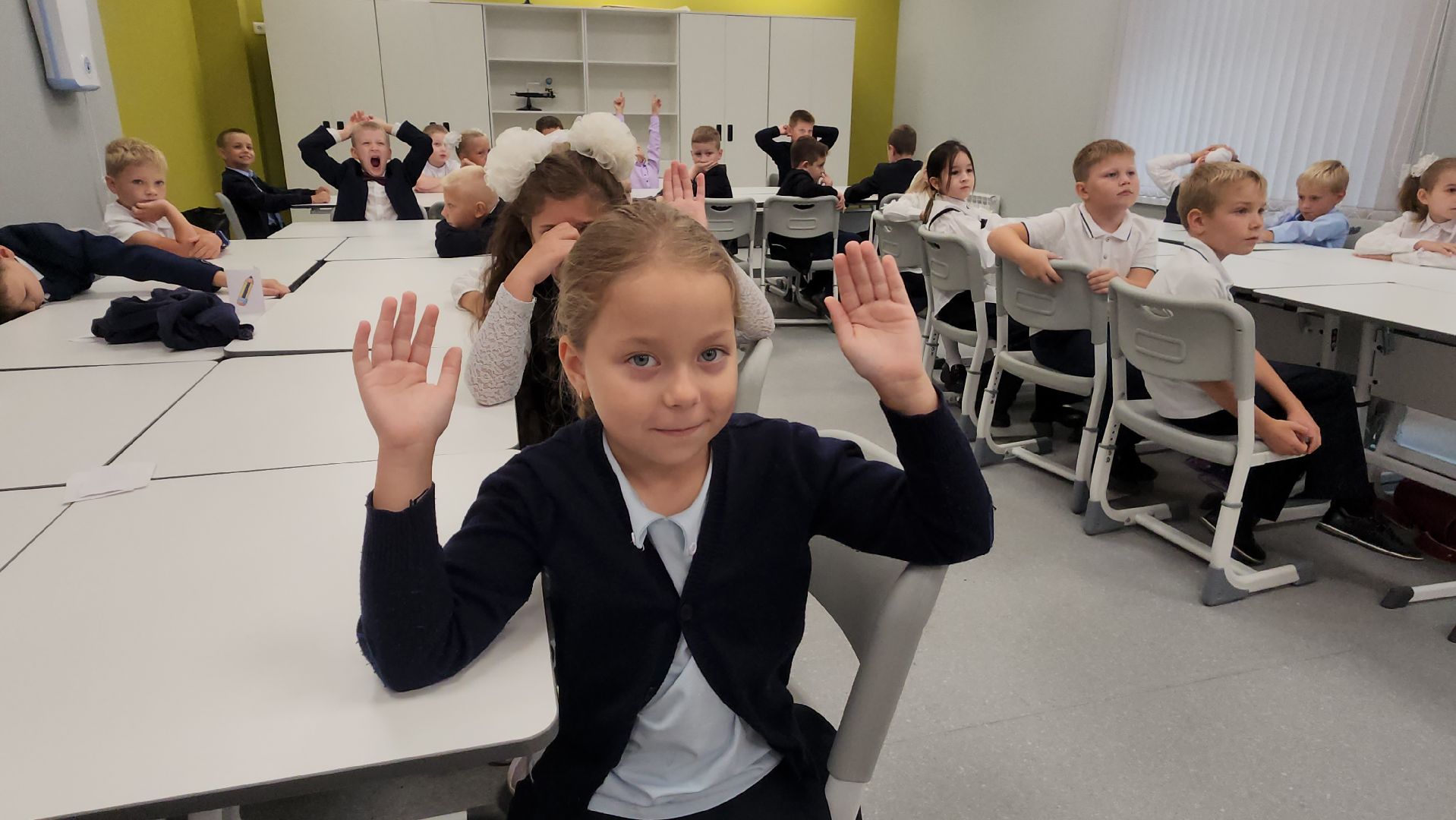 ашукино, ремонт школы, ашукинский образовательный комплекс, дети, день знаний, классный час,новое оборудование,кабинет, интерактивная доска,новая мебель,1 сентября,