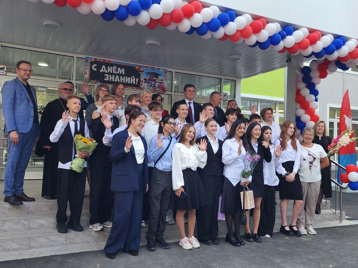 фрязино, 1 сентября, первоклассники подмосковья, капитальный ремонт школы,