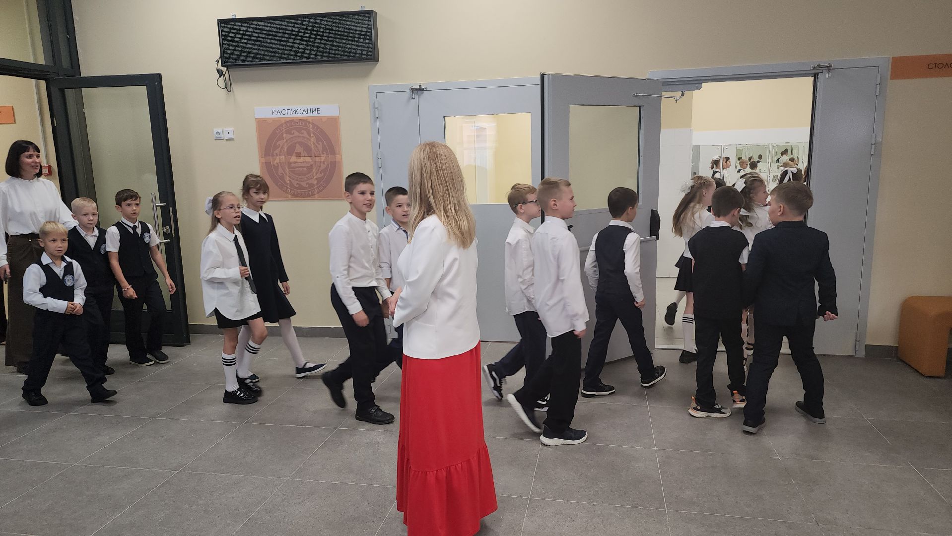 долгопрудный, 11 школа, новая школа на 550 мест, вторая смена, профильные классы,