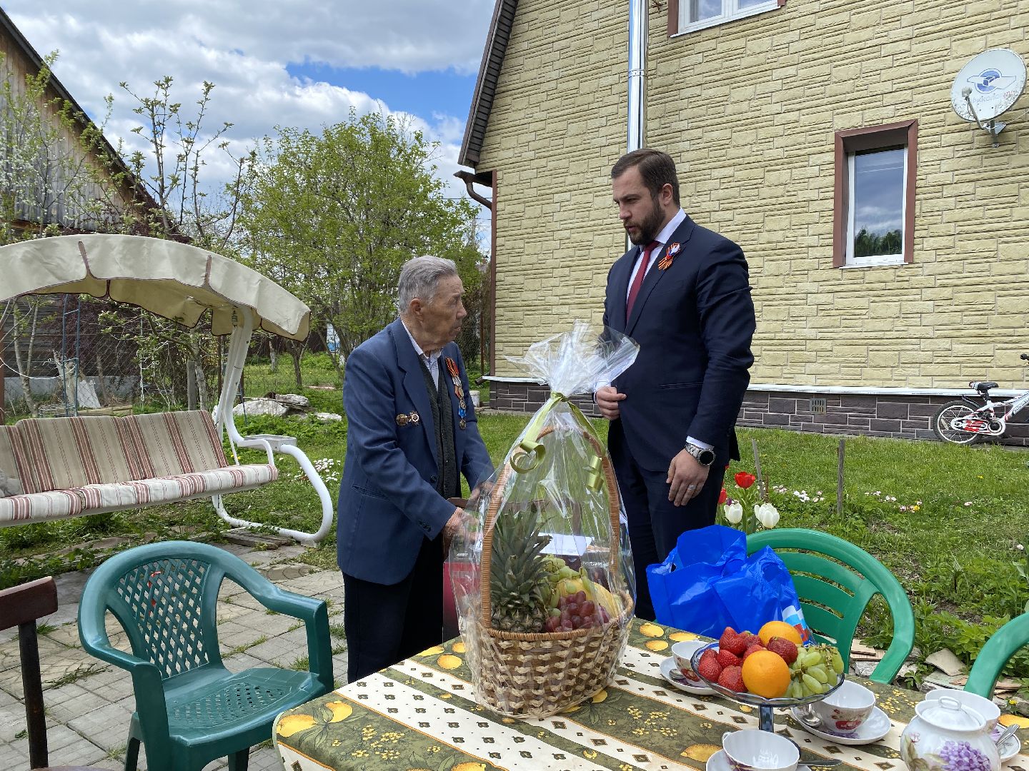 Чехов, День победы, губернатор, подарок, ветеран