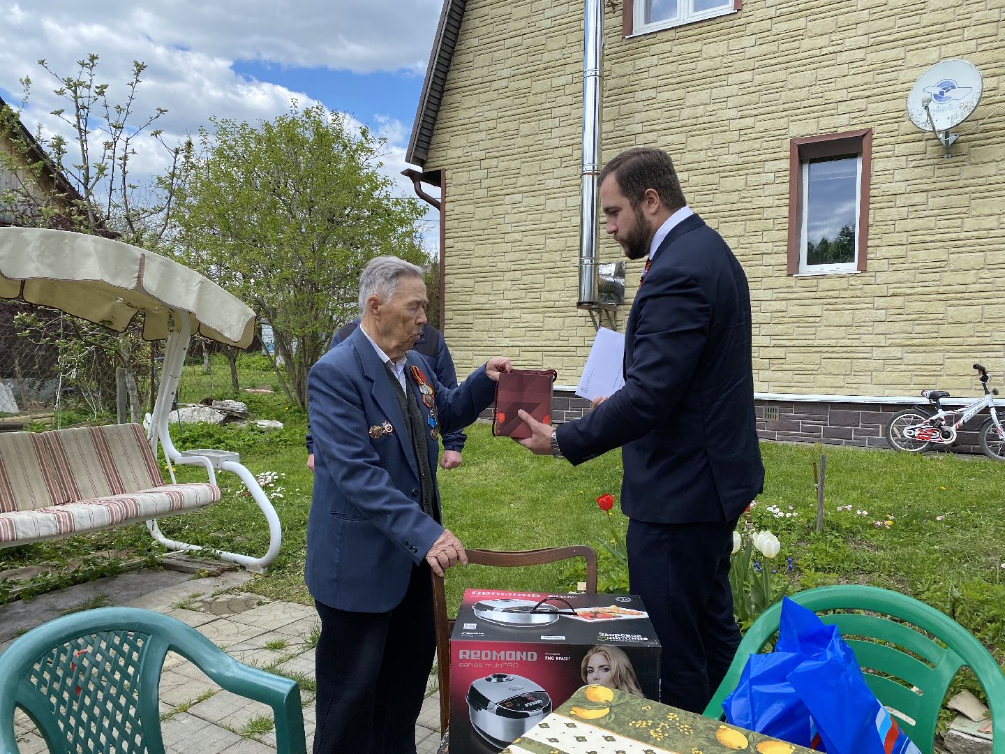 Чехов, День победы, губернатор, подарок, ветеран