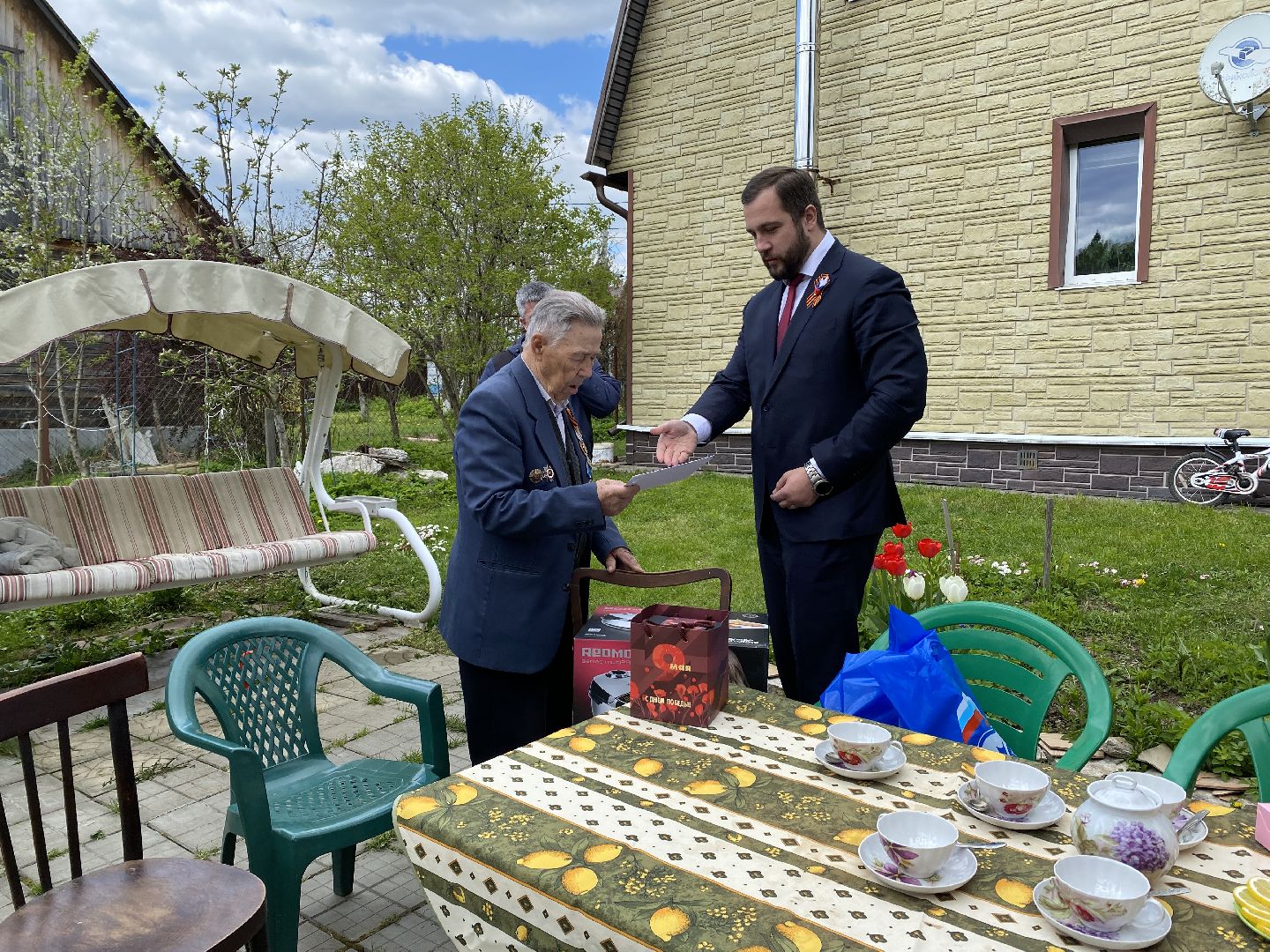 Чехов, День победы, губернатор, подарок, ветеран