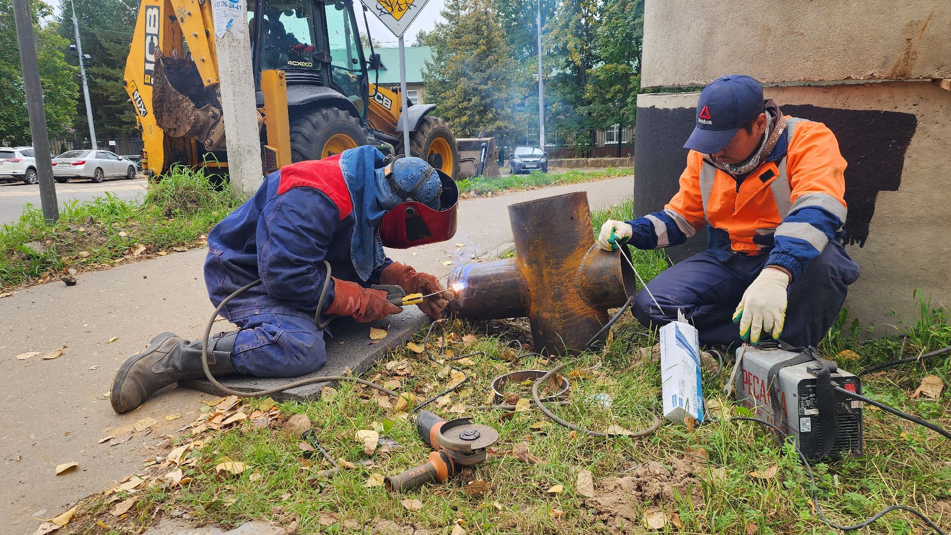 истра, жкх,ремонт трубопровода,