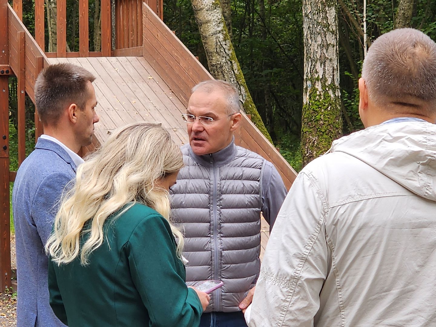 чехов, микрорайон губернский, улица уездная, лесопарк, благоустройство , строительство, проверка, депутат госдумы александр коган, инспекция, комиссия, заместитель главы округа александр ротнов, встреча с жителями , обращения граждан,госпрограмма московской области, формирование комфортной городской среды,