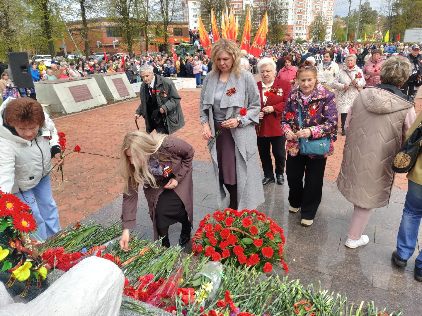 Красноармейск, Пушкинский, День Победы, Плошадь Победы, возложение цветов