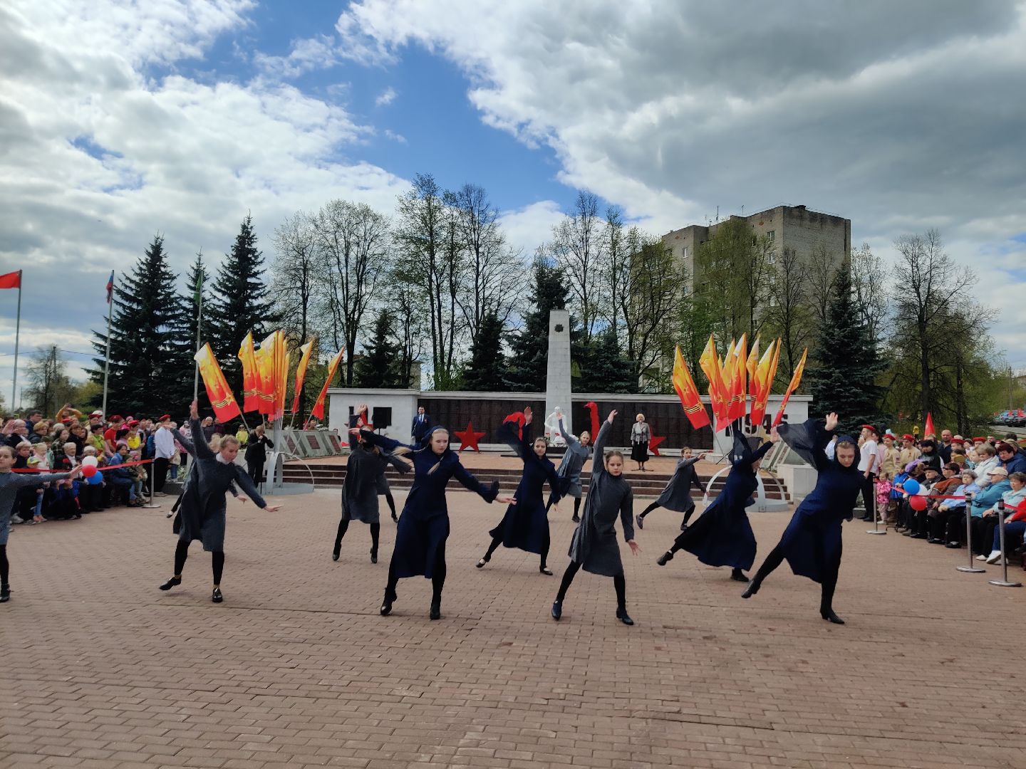 Красноармейск, Пушкинский, День Победы, Плошадь Победы, возложение цветов