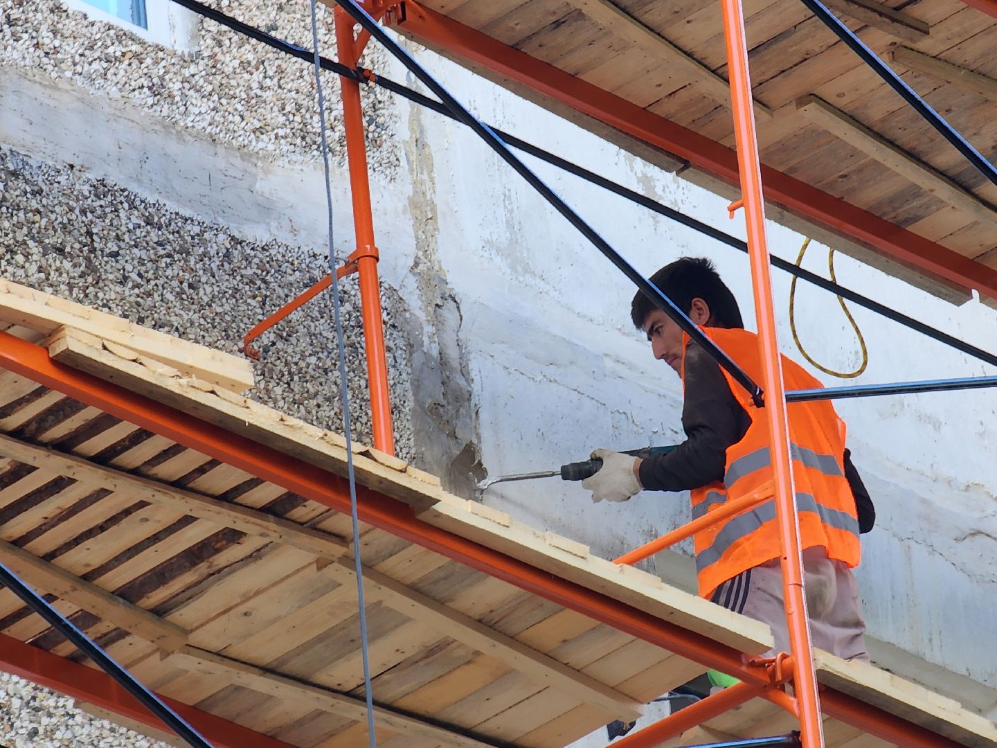 чехов,  микрорайон венюково, улица гагарина 56, капремонт фасада, реконструкция, фасадные работы, капитальный ремонт, гидроизоляция, теплоизоляция, специальные панели, региональная программа Московской области, краткосрочный план ремонта, инженерные сети, фонд капремонта московской области,добродел,