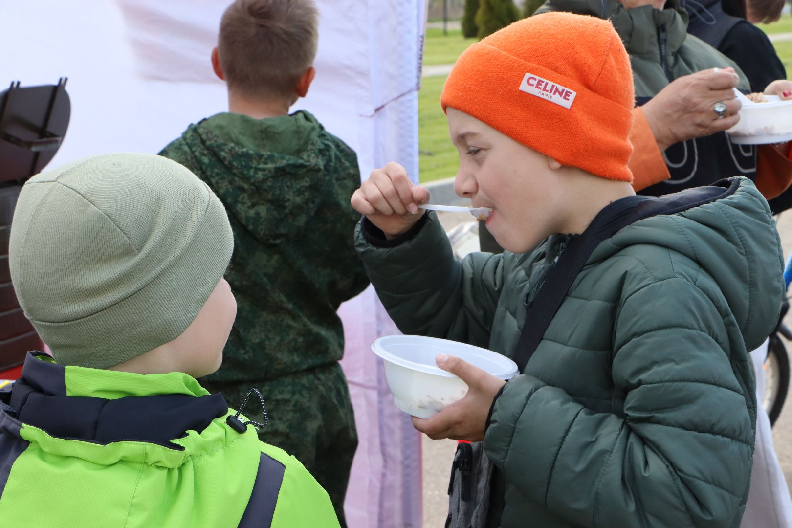 Серебряные Пруды, парк, солдатская каша