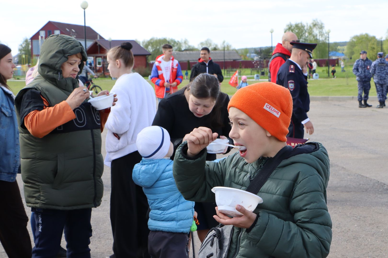 Серебряные Пруды, парк, солдатская каша