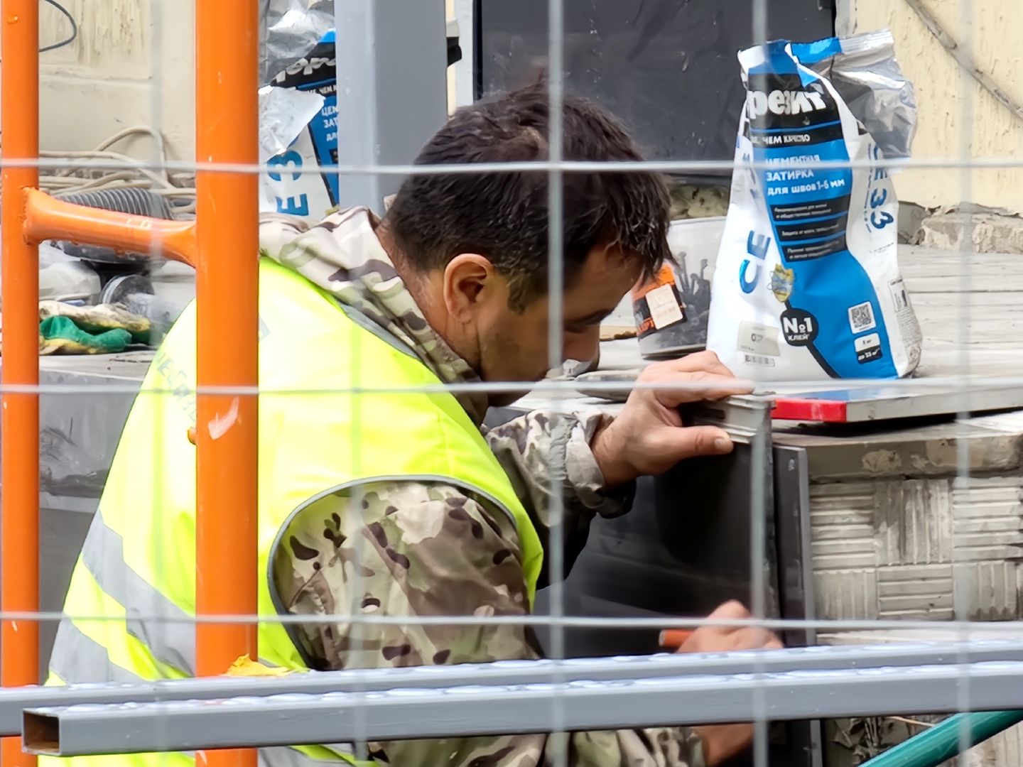 чехов, улица пионерская 2, взрослая поликлиника, текущий ремонт, замена кровли, отделка фасада, ремонт крыши, фасадные работы, ремонт входных групп, облицовка ступеней, инженерные сети, внутренняя отделка помещений, уборка территории, благоустройство, новые пешеходные дорожки и тропинки, парковка, региональная программа московской области, ремонт и обустройство объектов здравоохранения,