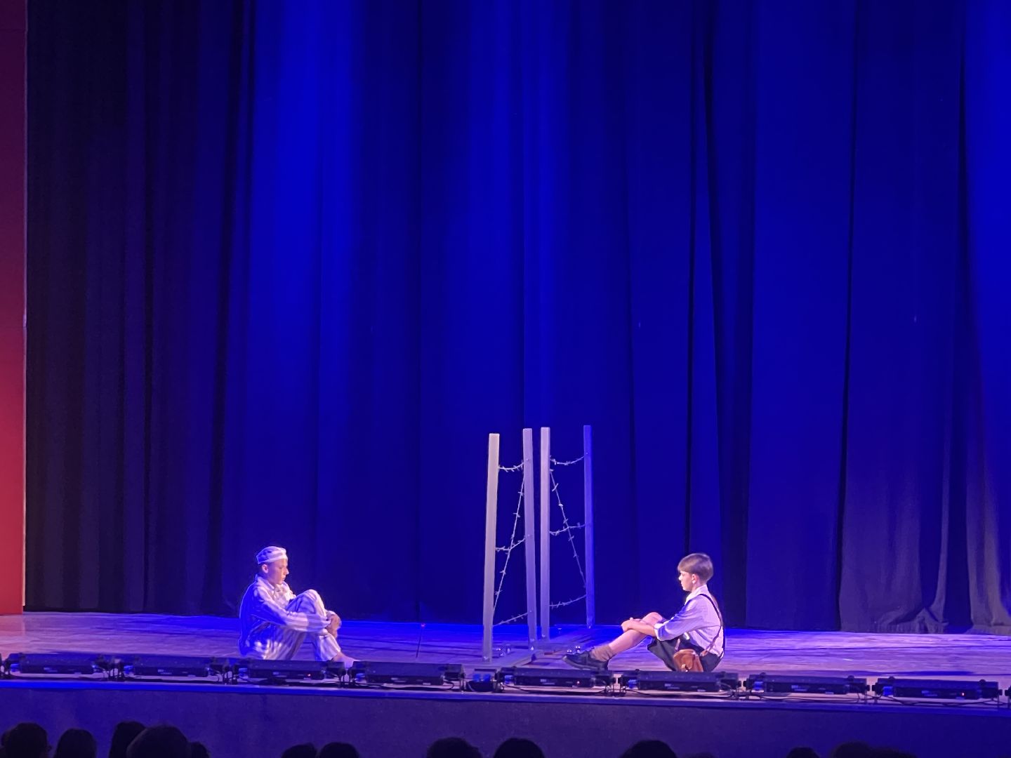 Запрудня дк прогресс, талдомский городской округ, Театр, Мальчик в полосатой рубашке спектакль ,