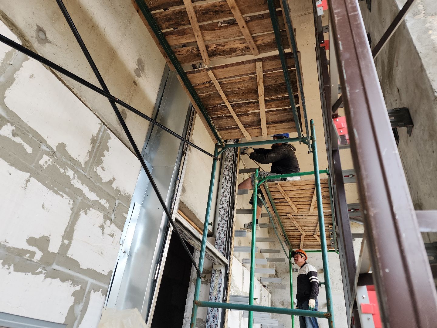 чехов, улица мира 4а, детская поликлиника, строительство, фасадные работы, утепление фасада, прокладка инженерных сетей, остекление, водоснабжение, дирекция заказчика капитального строительства, нацпроект здравоохранение, госпрограмма московской области, строительство социальных объектов,