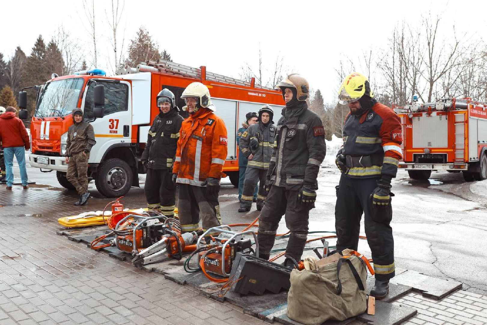 мчс, пожарные, домодедово,