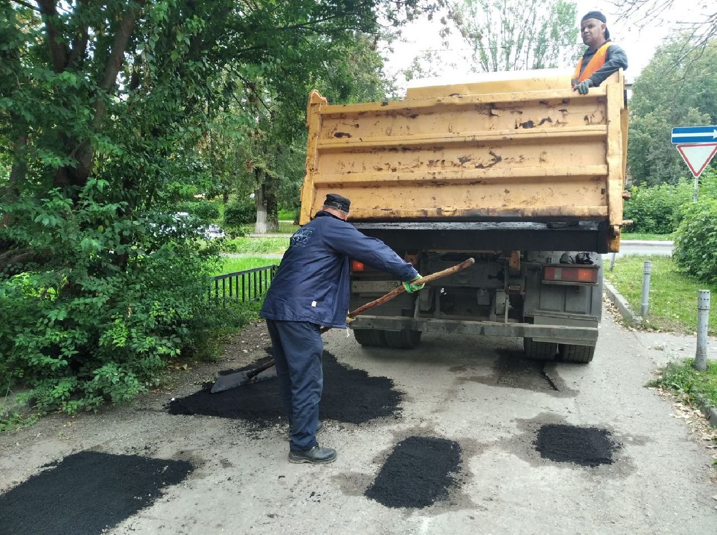 ивантеевка, пушкинский, ямочный ремон, ямочный ремонт дорог, коммунальная служба, асфальтовое покрытие,внутриквартальная дорога, жители,
