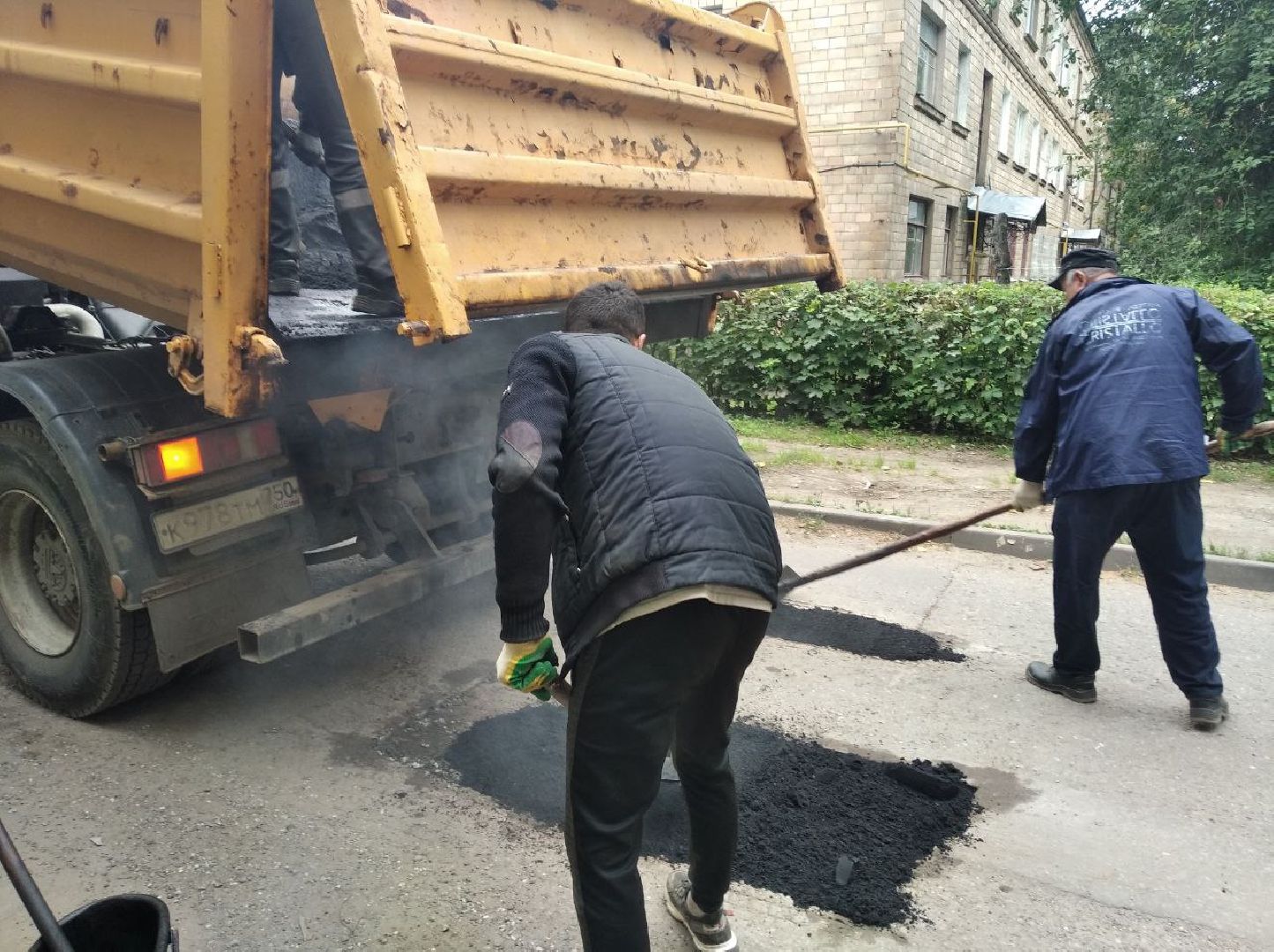 ивантеевка, пушкинский, ямочный ремон, ямочный ремонт дорог, коммунальная служба, асфальтовое покрытие,внутриквартальная дорога, жители,