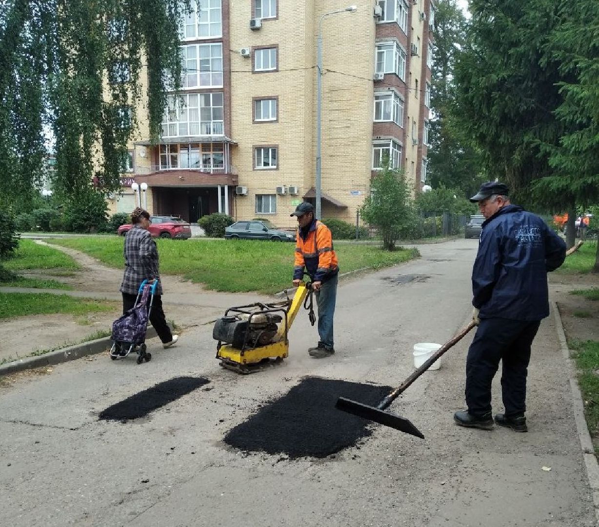 ивантеевка, пушкинский, ямочный ремон, ямочный ремонт дорог, коммунальная служба, асфальтовое покрытие,внутриквартальная дорога, жители,