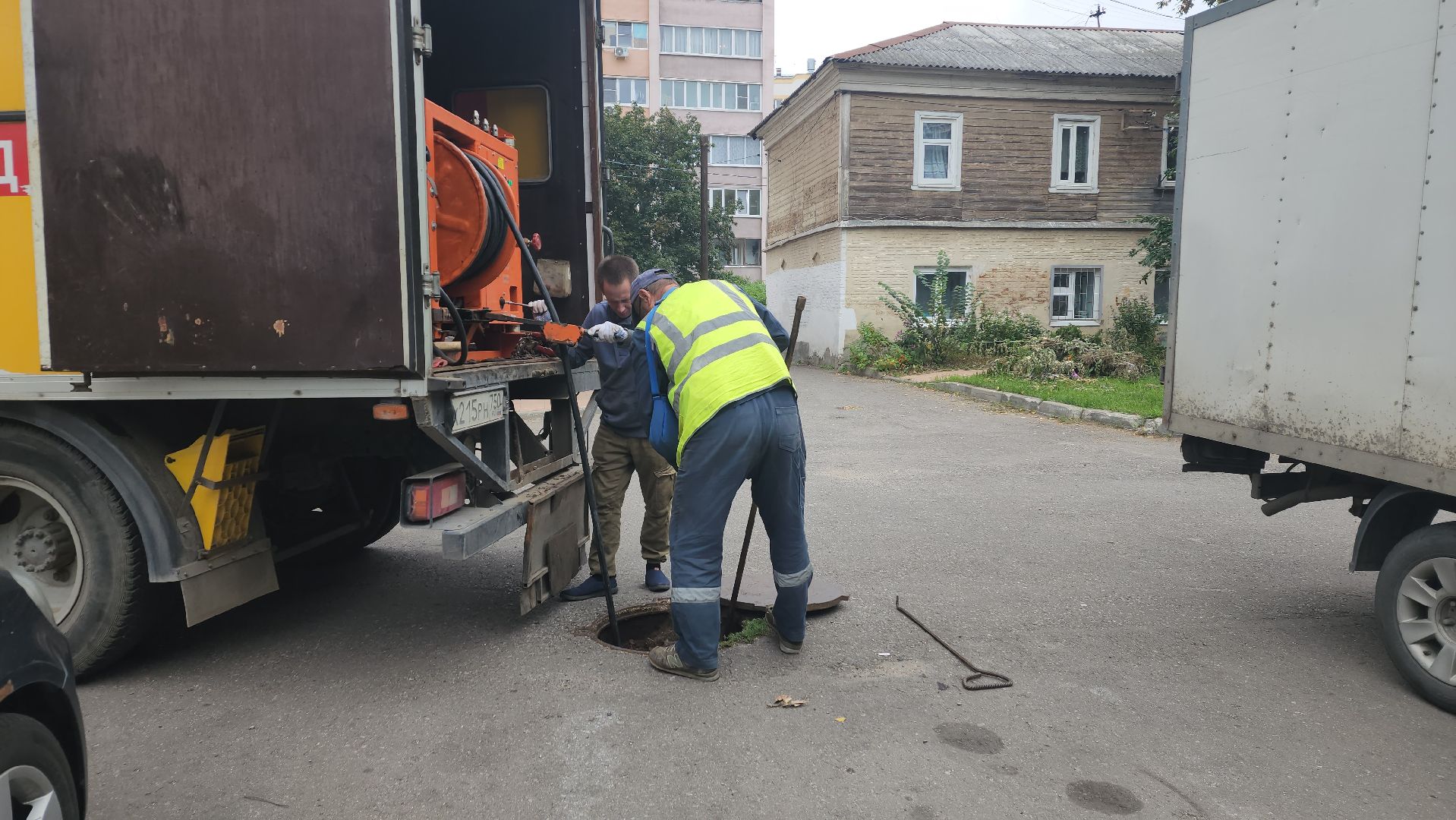 ивантеевка, пушкинский, засор канализации, люк, прочистка канализации,водоканал, канализационные сети,устранение проблемы,