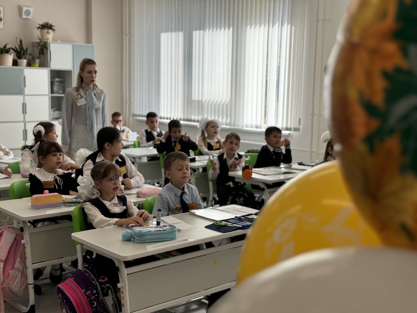 учитель начальных классов, новый учитель в школе, оц лидер, ленинский городской округ,