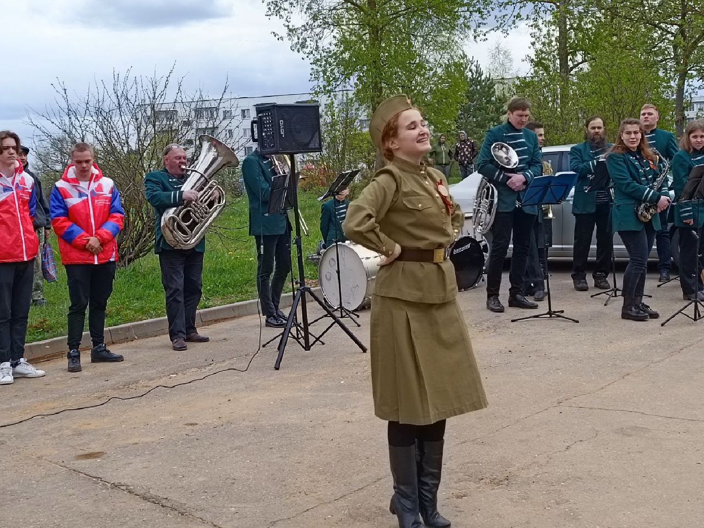 Можайск, Можайский городской округ, Подмосковье, День Победы, поздравление ветерана, фронтовая бригада, песни военных лет, 9 мая