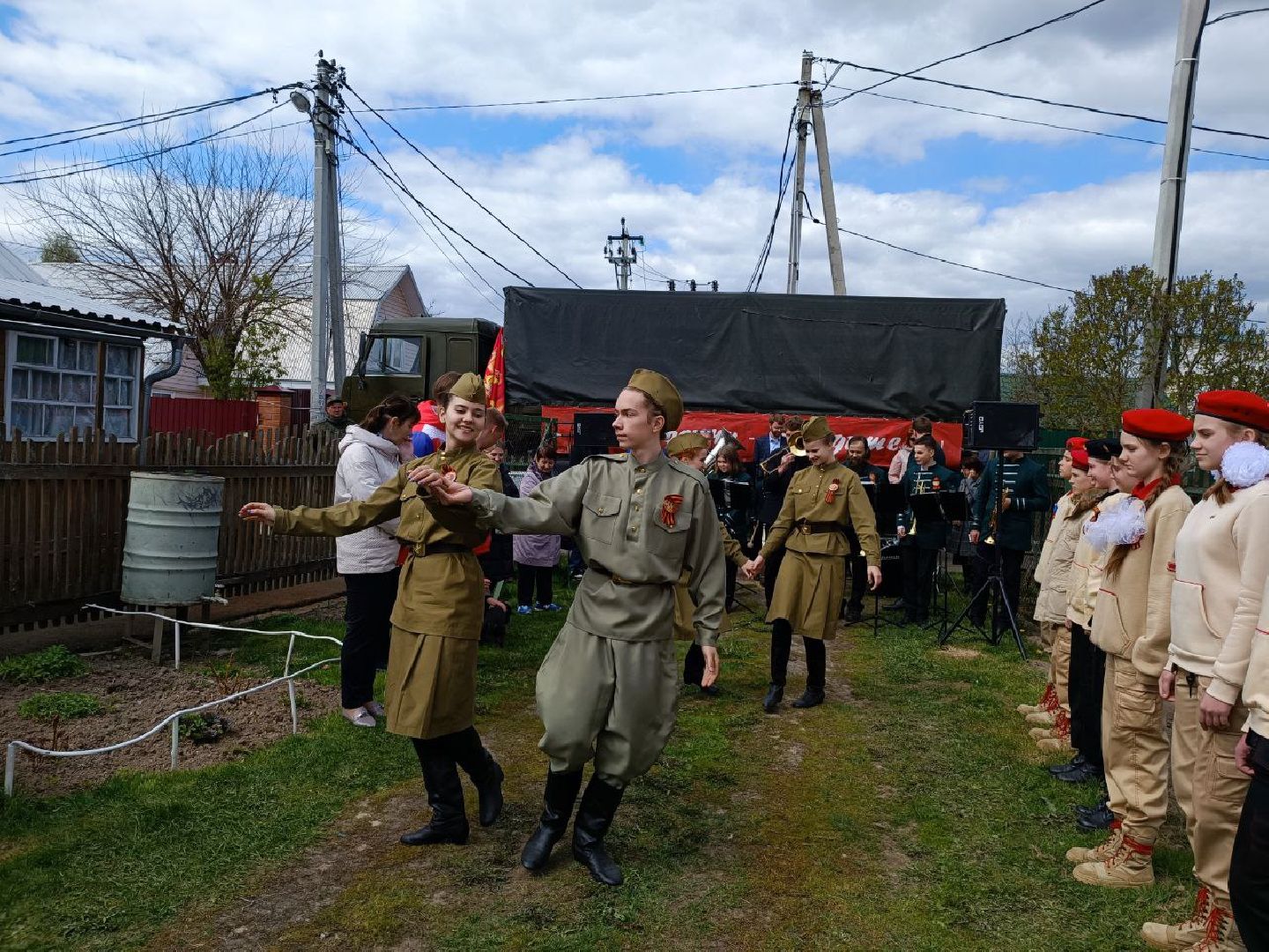 Можайск, Можайский городской округ, Подмосковье, День Победы, поздравление ветерана, фронтовая бригада, песни военных лет, 9 мая