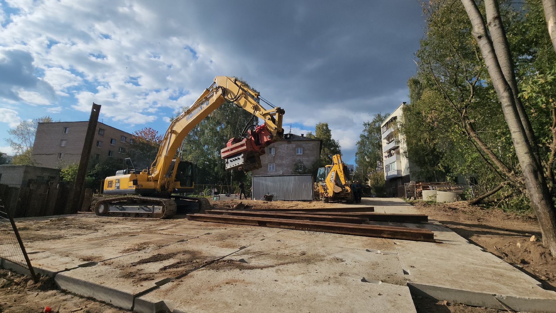 пушкино, кнс, канализационно-насосная станция, канализация, серебрянка, спецтехника, рабочие, монтаж инженерных сетей,