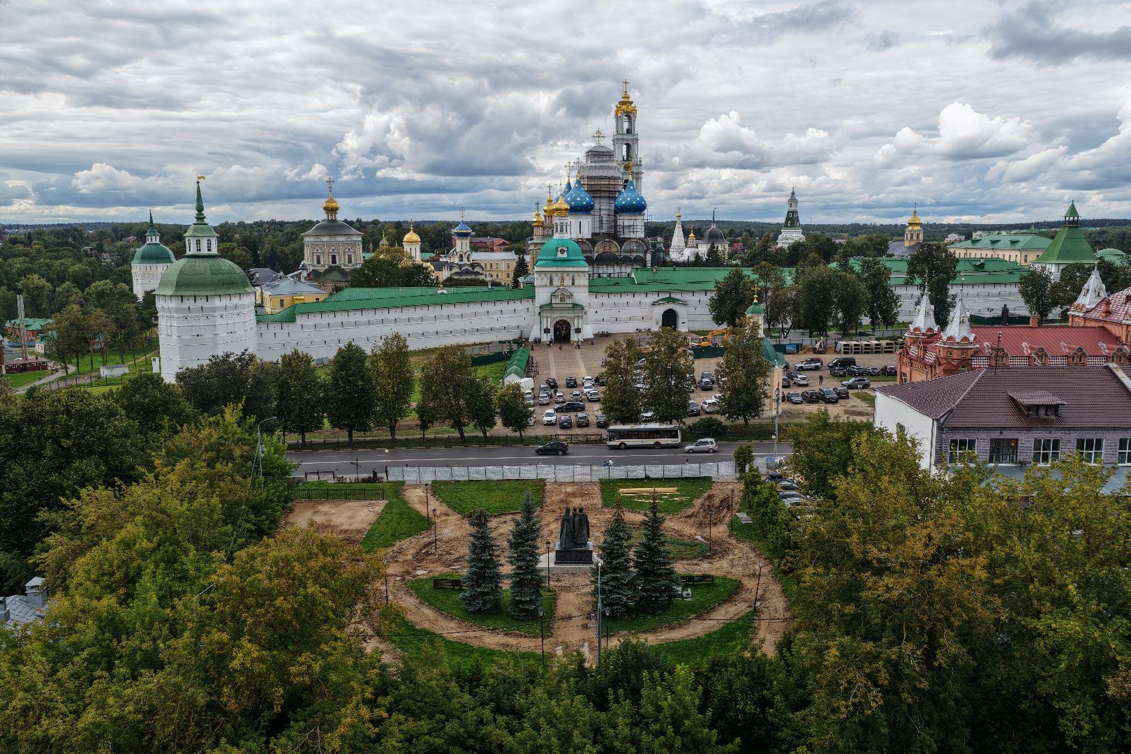 видео с коптера, благоустройство сергиев посад, ремонт памятника,