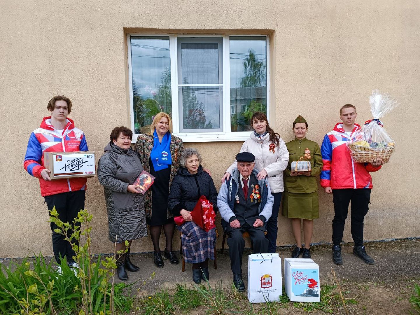 Можайск, Можайский городской округ, Подмосковье, День Победы, поздравление ветерана, фронтовая бригада, песни военных лет, 9 мая