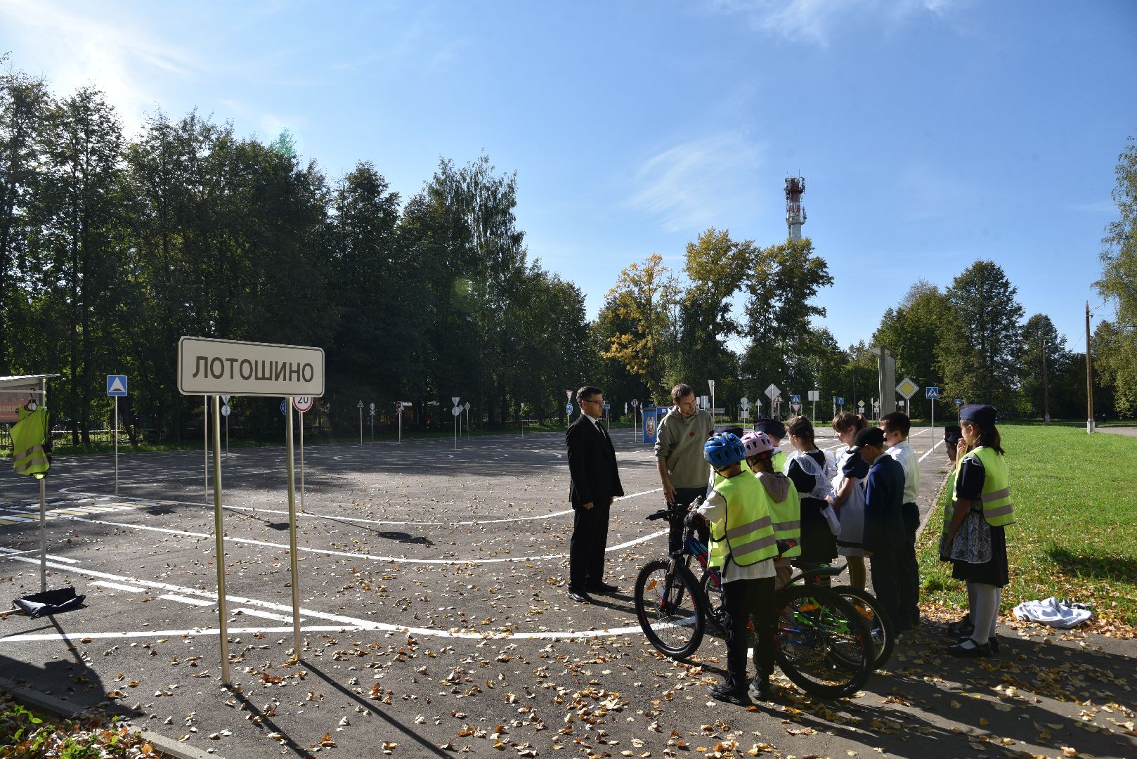 лотошино, лотошинская школа 1, дети, госавтоинспекция, автогородок, правила дорожного движения,