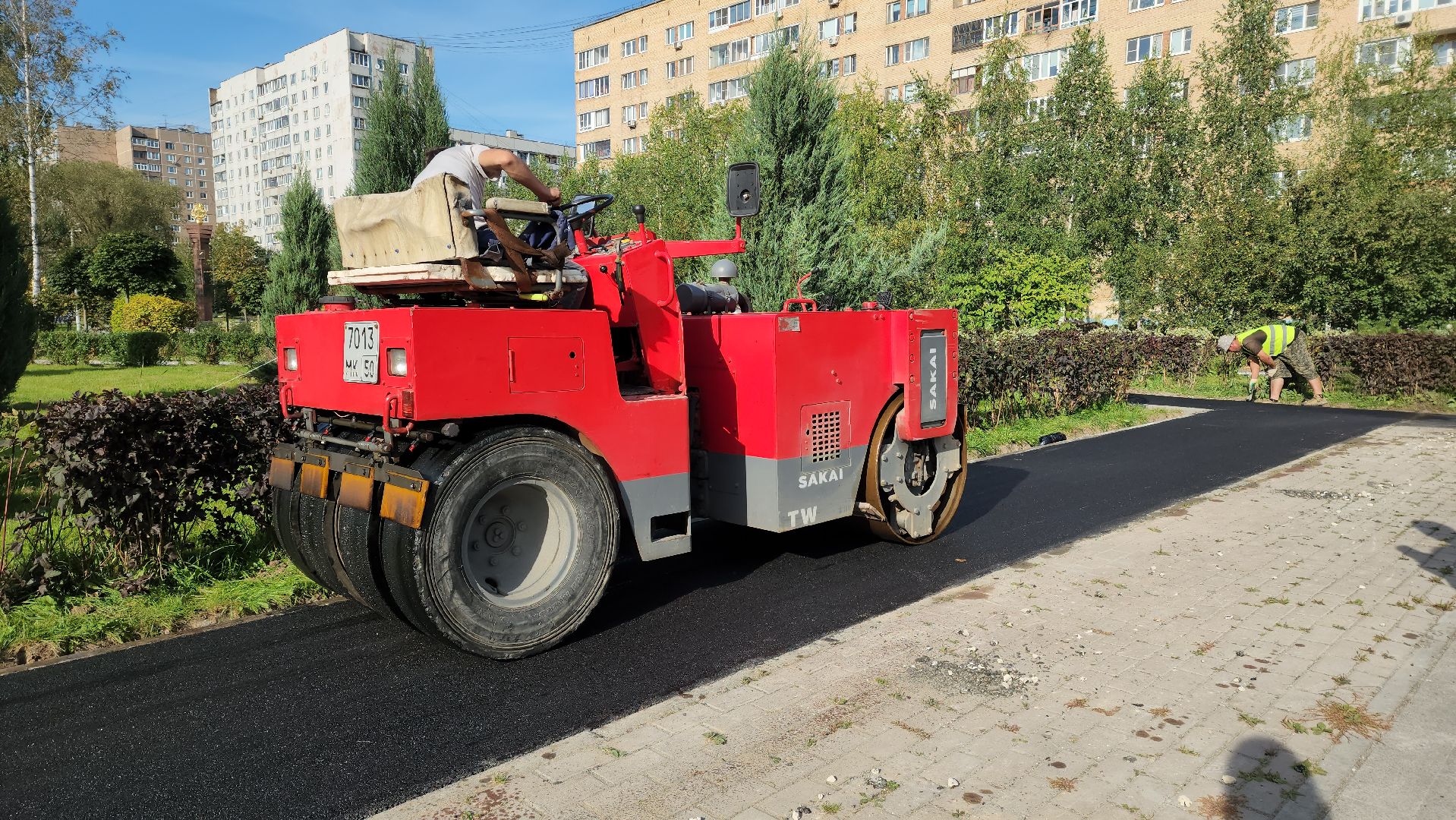 Асфальтирование , пешеходные дорожки и тропинки, Лобня , Парк,