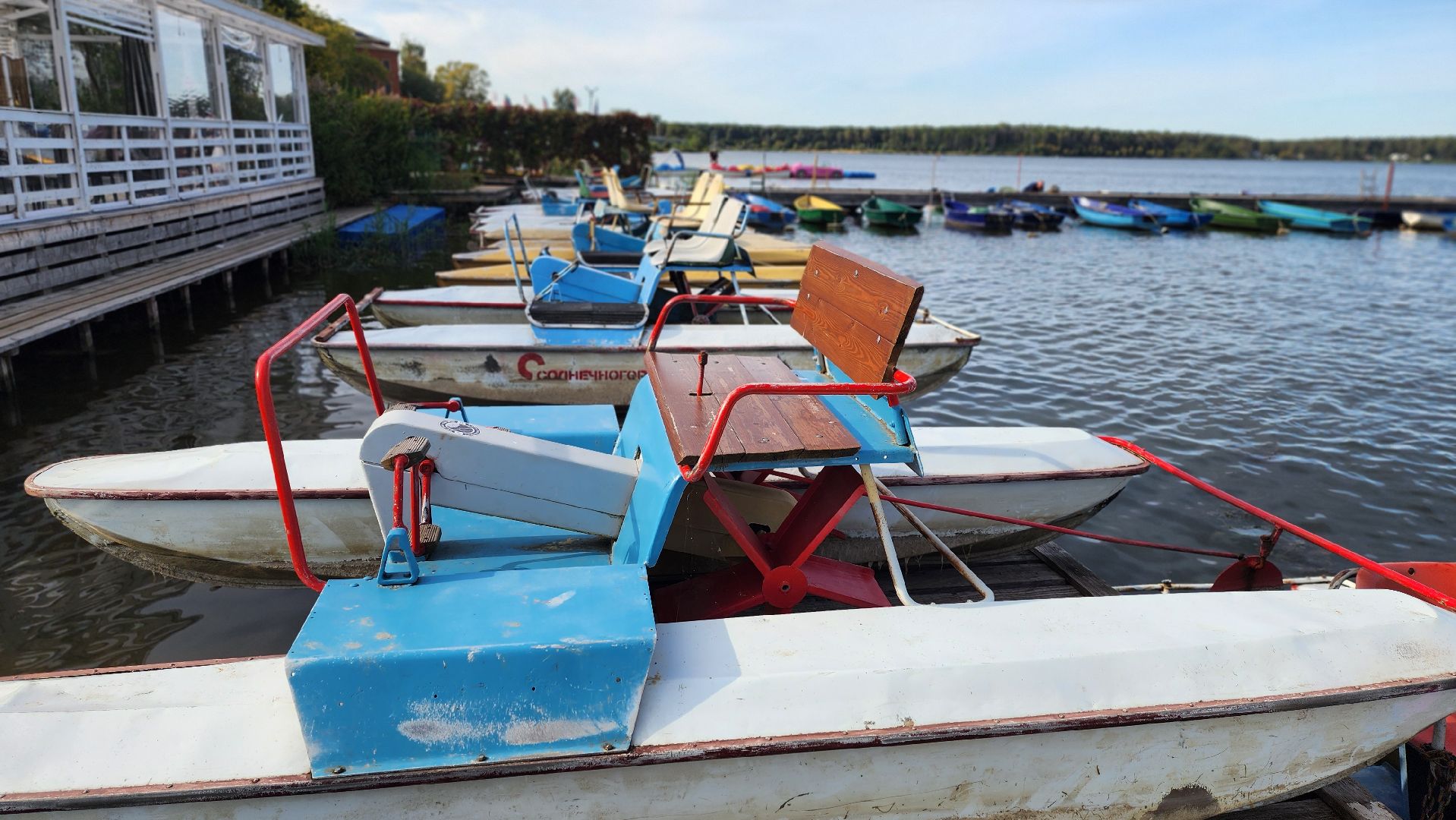 солнечногорск, озеро сенеж, лодочная станция, водные прогулки,