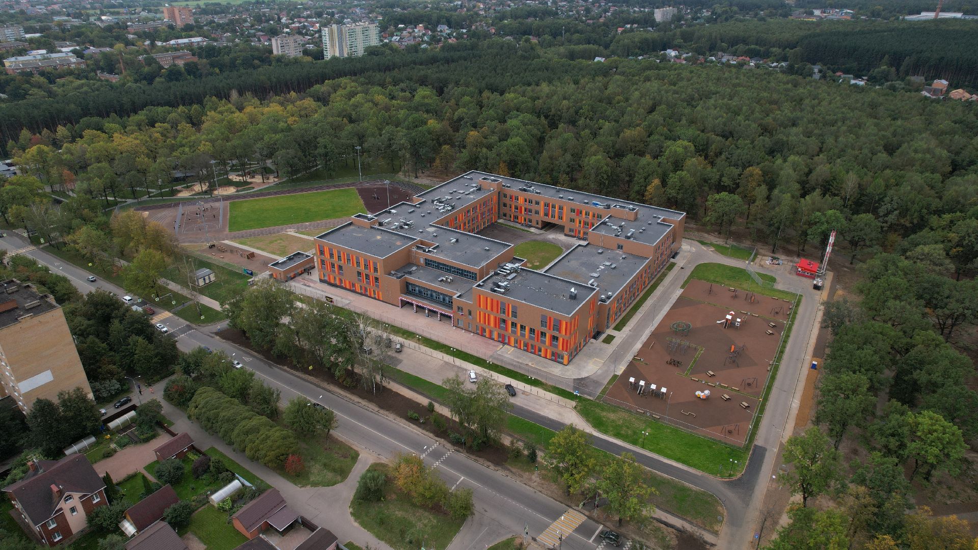 видео с коптера, школа 1 в климовске, образование в подольске,