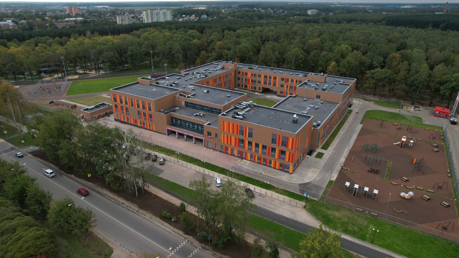 видео с коптера, школа 1 в климовске, образование в подольске,