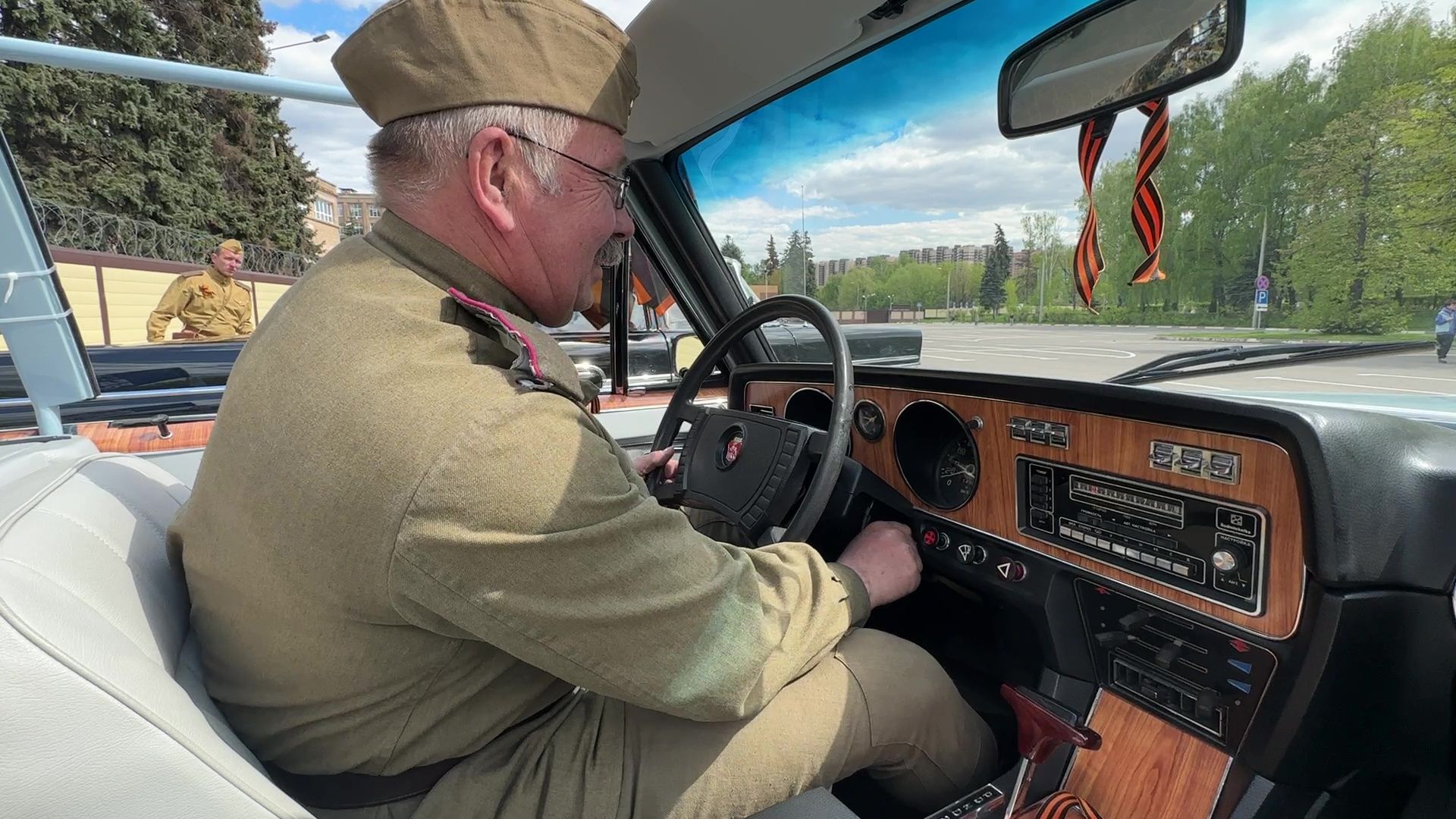 Реутов, Бессмертный автополк, колонна, шествие