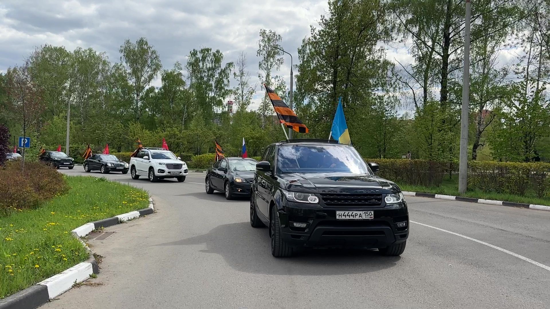 Реутов, Бессмертный автополк, колонна, шествие