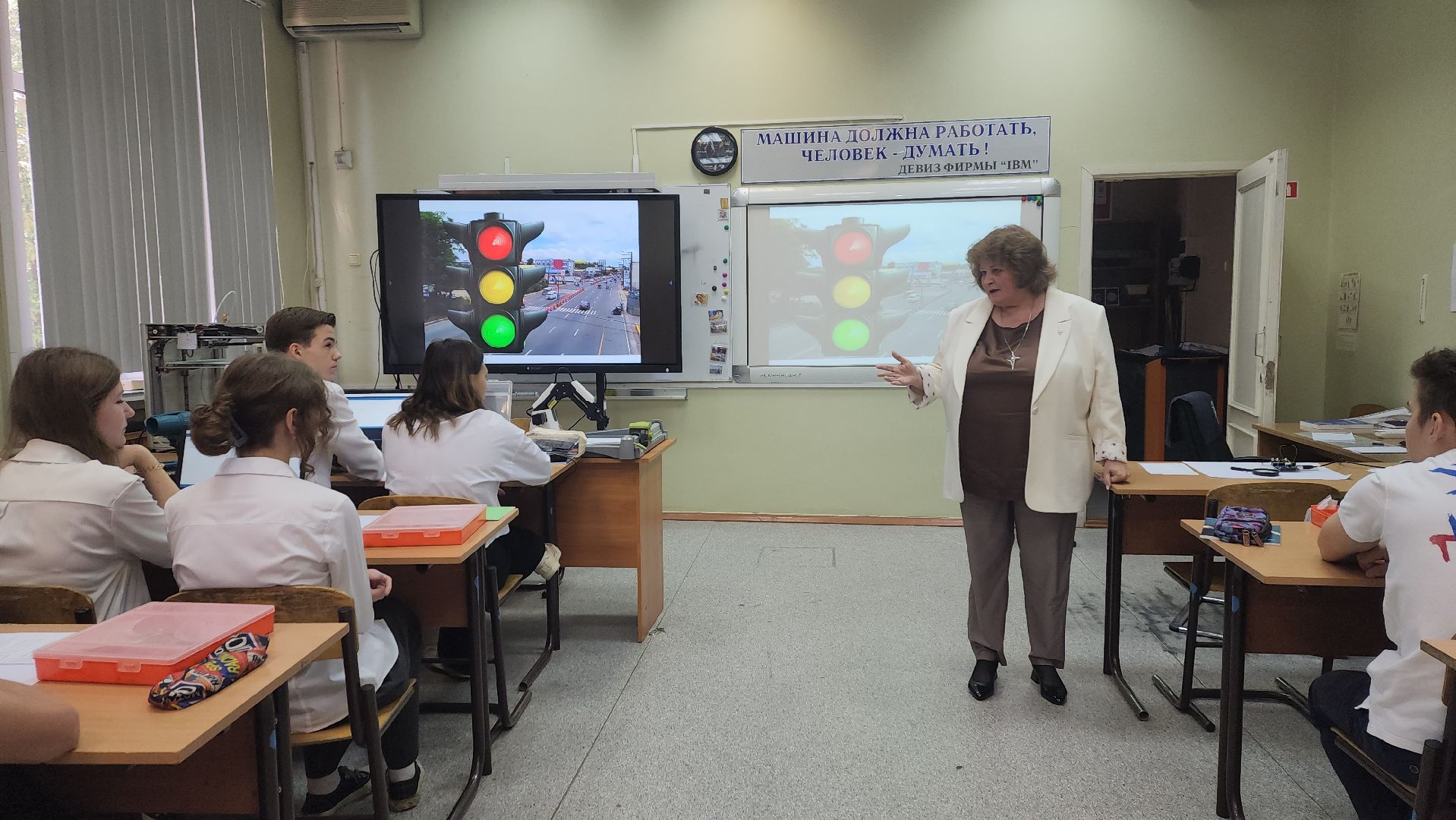 пушкинский округ, правдинский, образовательный комплекс, точка роста, програмирование, учащиеся, робототехника,язык программирования, светодиоды, светофор, предпрофессиональные классы,